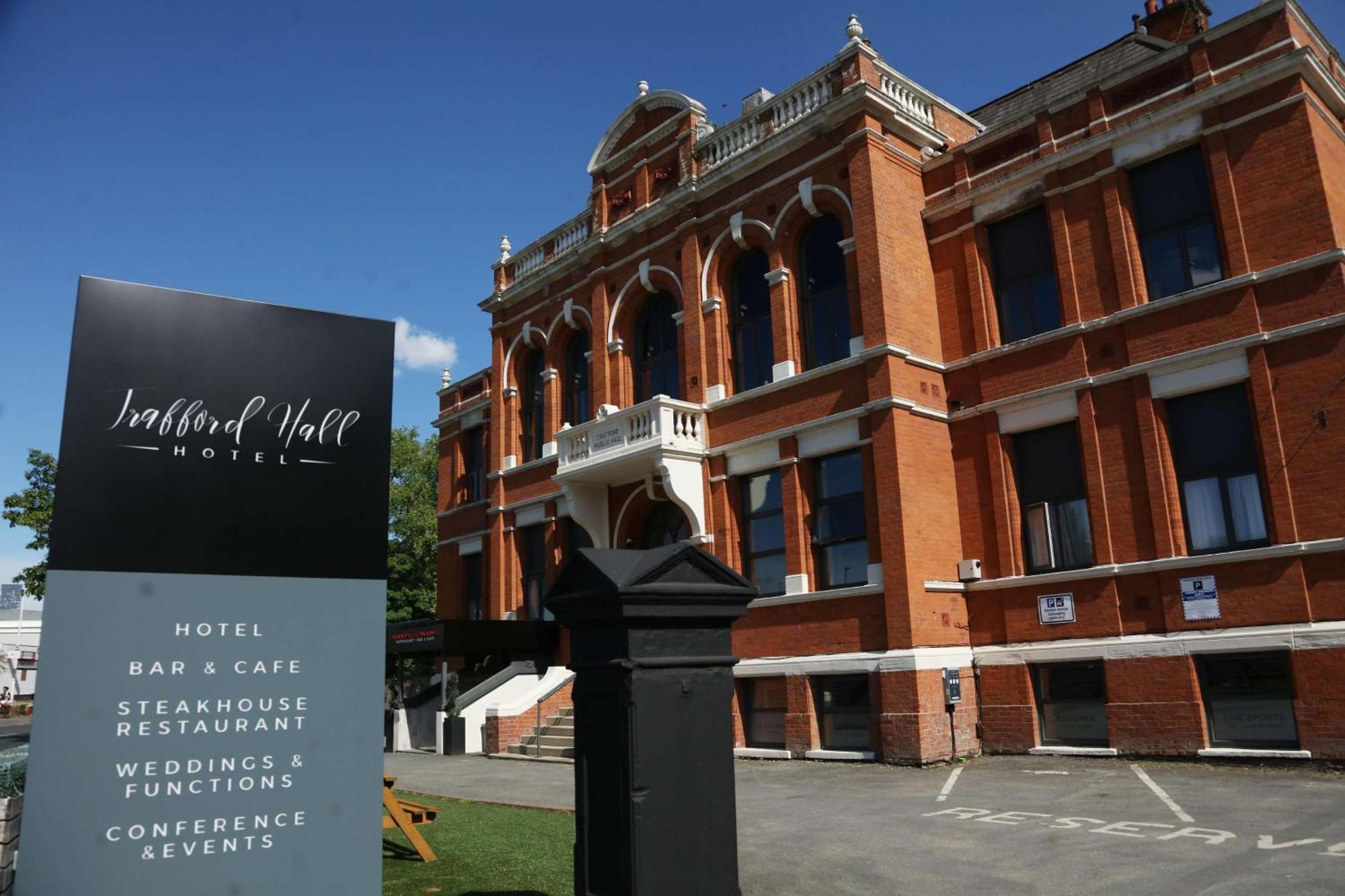 Trafford Hall Hotel Manchester, Trademark Collection By Wyndham Salford  Exterior photo